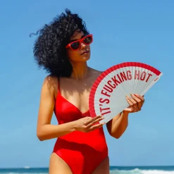 Abanico pintado "It’s fucking hot" rojo