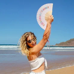 Abanico “Plus hot que l’été dernier”