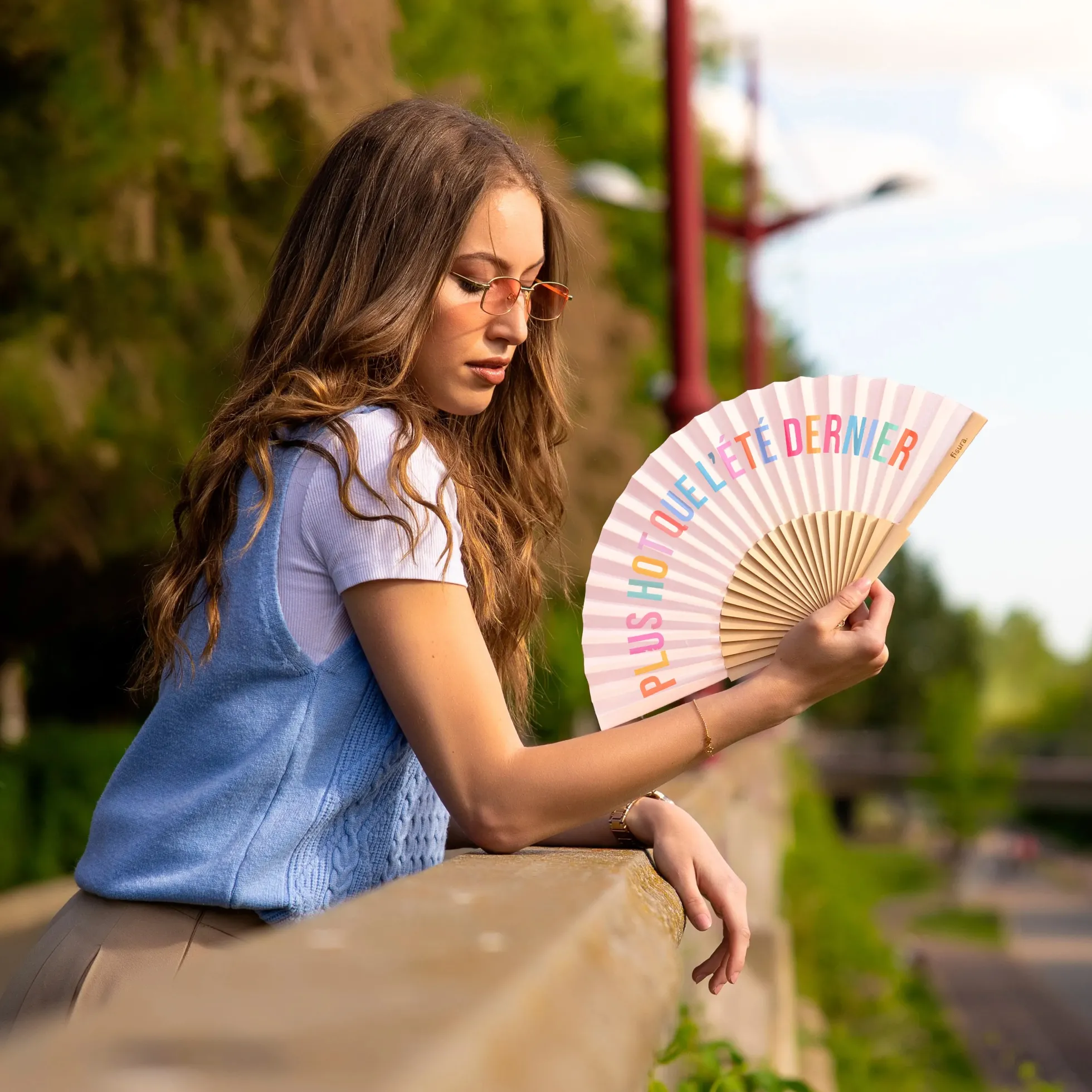 Abanico “Plus hot que l’été dernier”