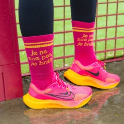 Calcetines Unisex “Je ne sue pas, je brille” rosa