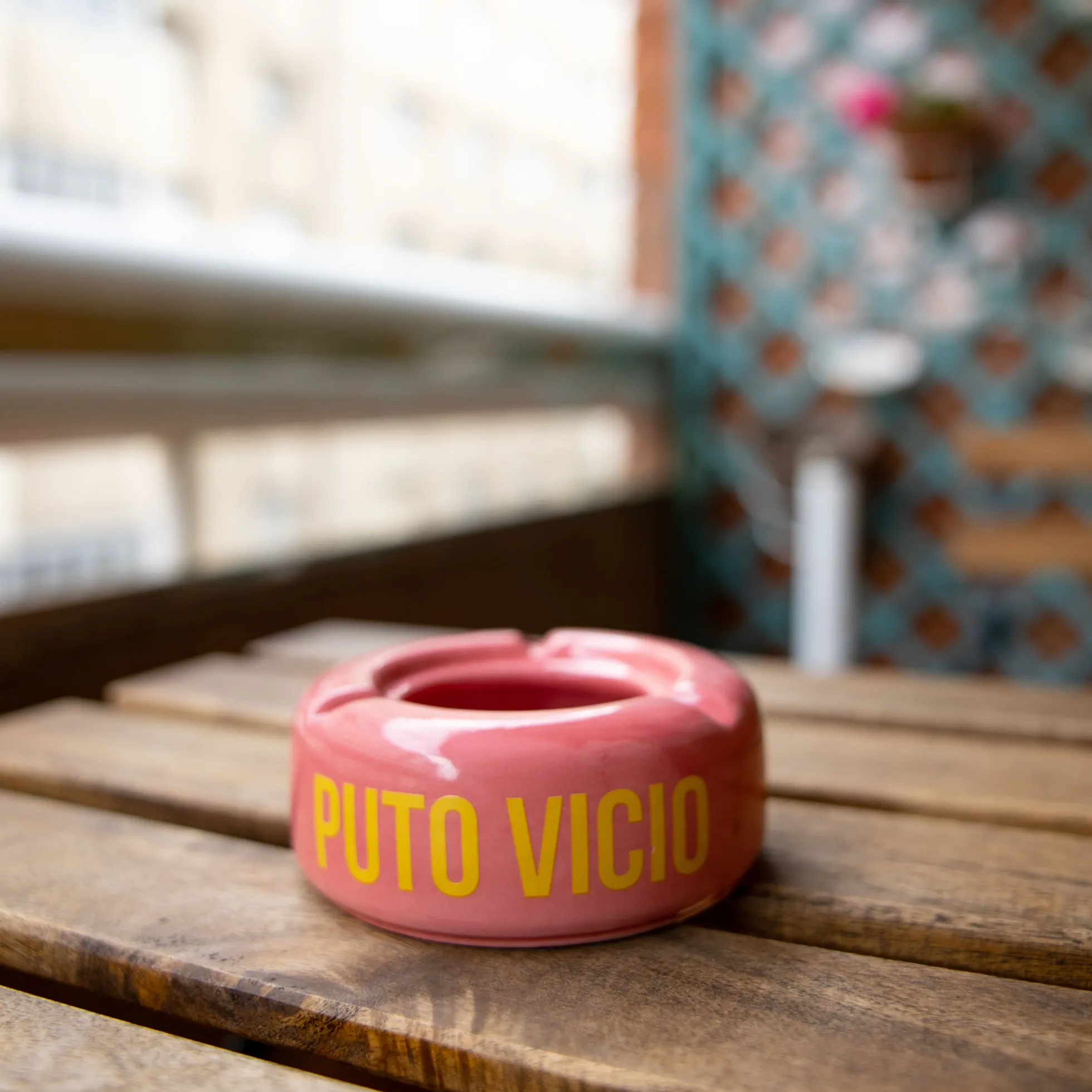 Cenicero “Puto Vicio” rosa