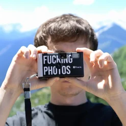 Cámara desechable “Fucking photos"