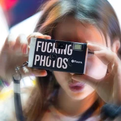 Cámara desechable “Fucking photos