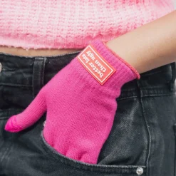 Guantes “Better late than ugly” rosa