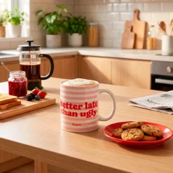Taza "Better late than ugly" rayas