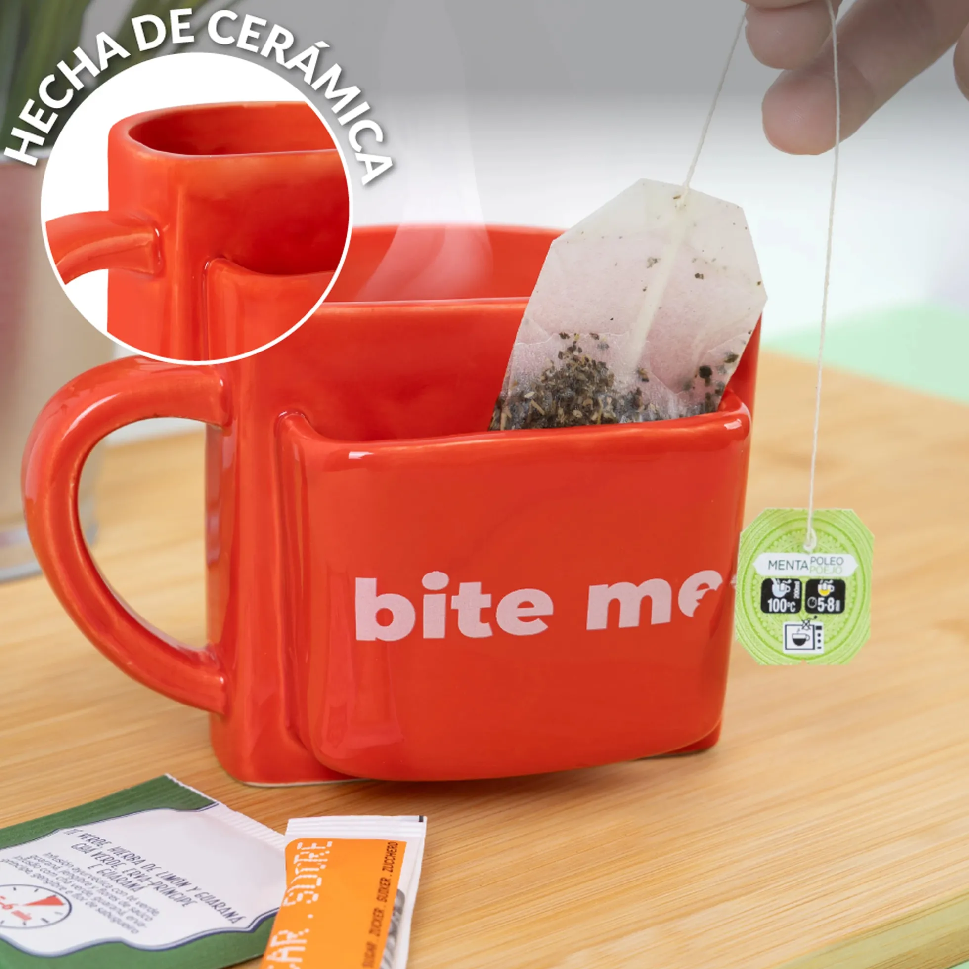 Taza bolsillo "Bite me"