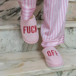 Zapatillas “Fuck off” rosa