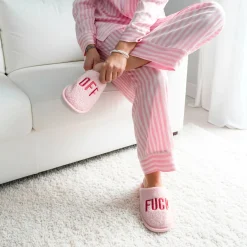 Zapatillas “Fuck off” rosa