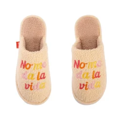 Zapatillas “No me da la vida” beige